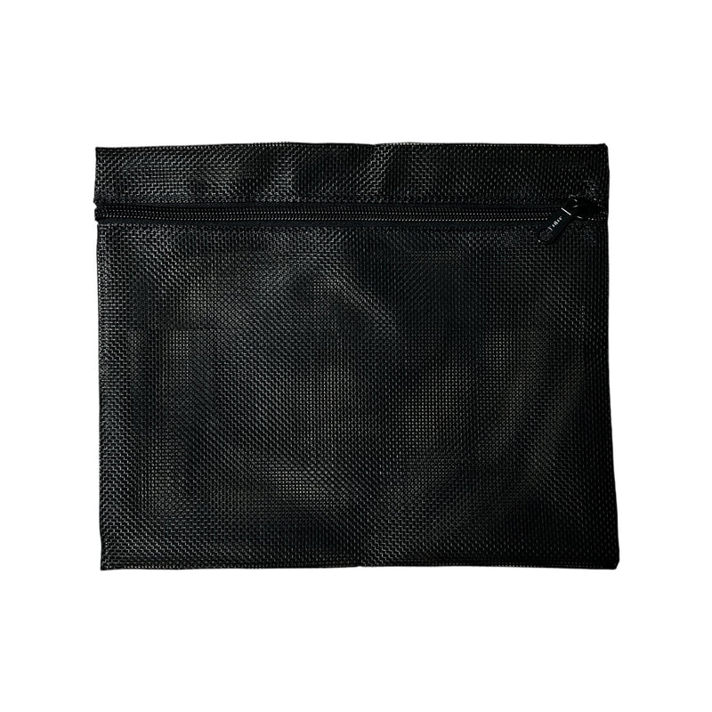 Inner pocket with zipper (38,1 x 27,9 cm; 15 x 11 in)